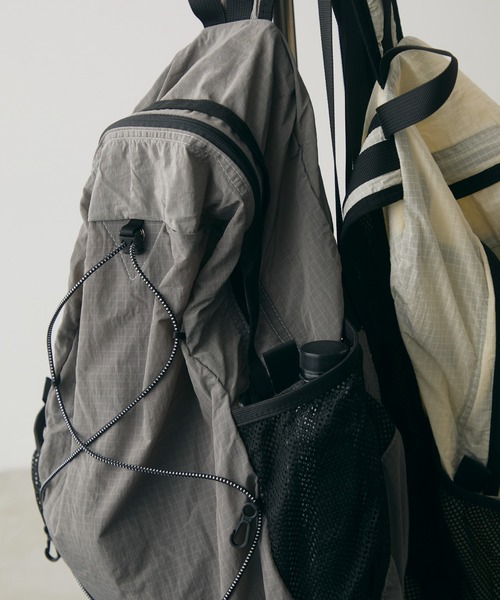 full/fill.(フルフィル)の「mesh pocket sheer back pack / メッシュポケットシアーバックパック(バックパック/リュック・レディース・グレー/アイボリー・FREE)」の4枚目の写真