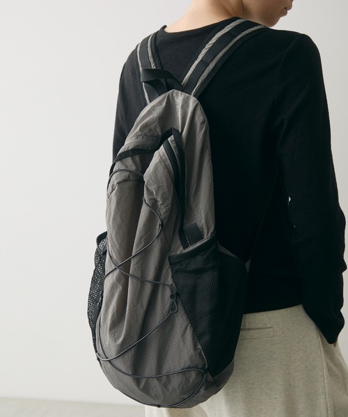 full/fill.(フルフィル)の「mesh pocket sheer back pack / メッシュポケットシアーバックパック(バックパック/リュック・レディース・グレー/アイボリー・FREE)」の15枚目の写真