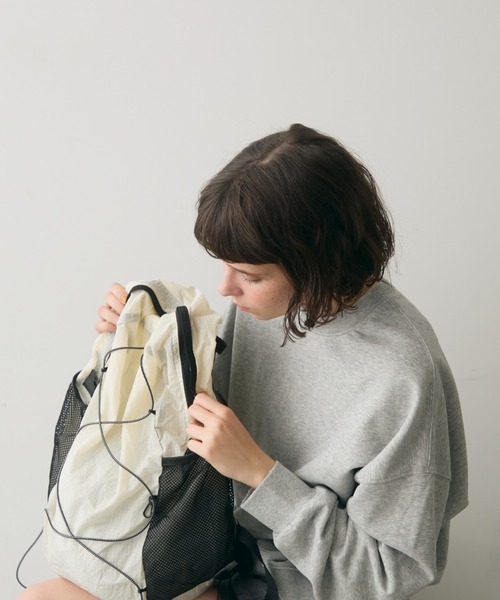 full/fill.(フルフィル)の「mesh pocket sheer back pack / メッシュポケットシアーバックパック(バックパック/リュック・レディース・グレー/アイボリー・FREE)」の12枚目の写真