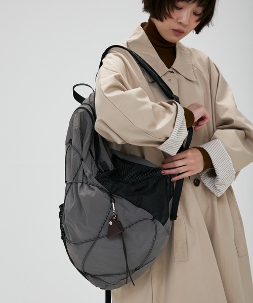 full/fill.(フルフィル)の「mesh pocket sheer back pack / メッシュポケットシアーバックパック(バックパック/リュック・レディース・グレー/アイボリー・FREE)」の13枚目の写真