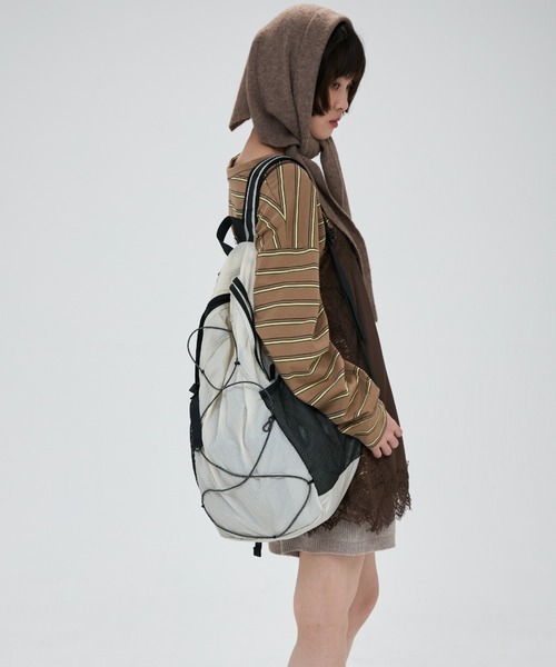 full/fill.(フルフィル)の「mesh pocket sheer back pack / メッシュポケットシアーバックパック(バックパック/リュック・レディース・グレー/アイボリー・FREE)」の7枚目の写真