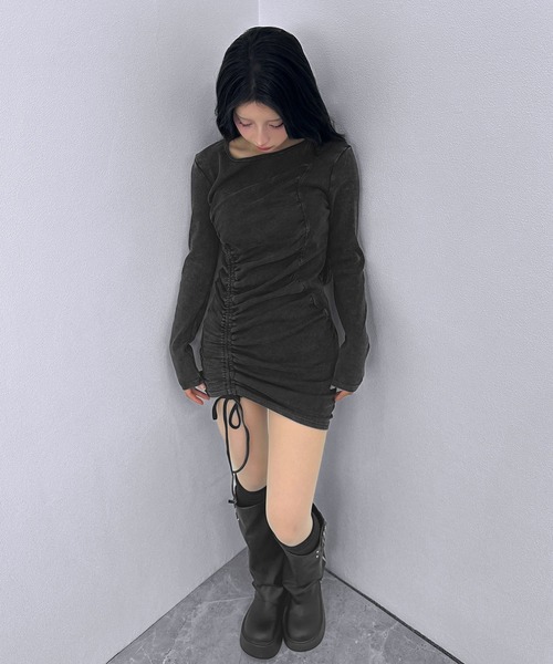 FOLLOWIN（フォロウィン）の「ギャザーデザインフィットワンピース（ワンピース・レディース・ブラック・FREE）」の11枚目の写真