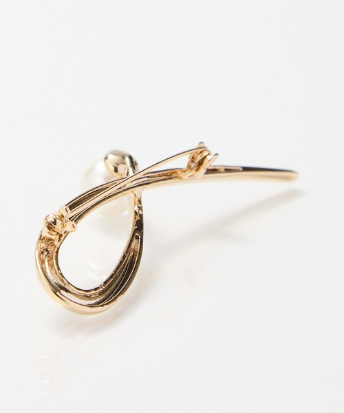 Phoebe(フィービィー)の「2wayスタイリッシュクロスカーブパールブローチネックレス セレモニー/入卒/式典(ネックレス・レディース・イエローゴールド/シルバー・FREE)」の16枚目の写真