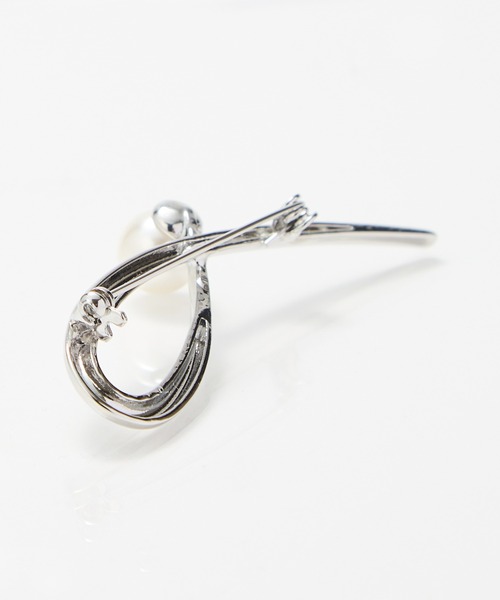 Phoebe(フィービィー)の「2wayスタイリッシュクロスカーブパールブローチネックレス セレモニー/入卒/式典(ネックレス・レディース・イエローゴールド/シルバー・FREE)」の22枚目の写真