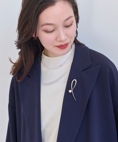 Phoebe(フィービィー)の「2wayスタイリッシュクロスカーブパールブローチネックレス セレモニー/入卒/式典(ネックレス・レディース・イエローゴールド/シルバー・FREE)」の13枚目の写真