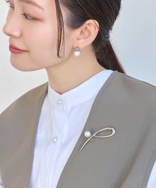 Phoebe(フィービィー)の「2wayスタイリッシュクロスカーブパールブローチネックレス セレモニー/入卒/式典(ネックレス・レディース・イエローゴールド/シルバー・FREE)」の18枚目の写真