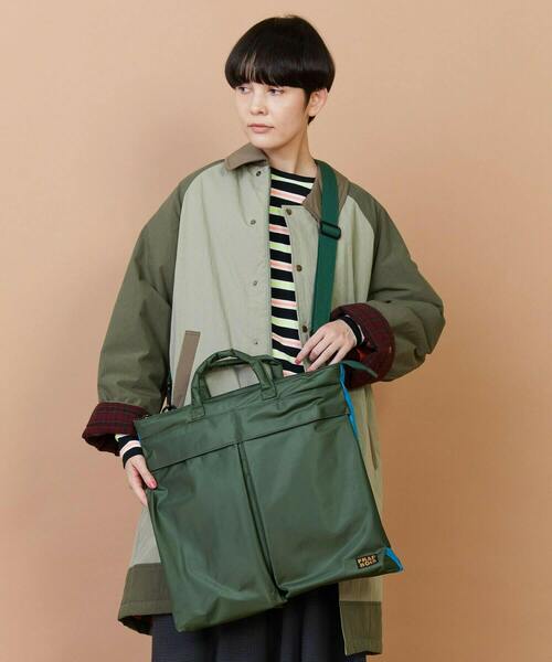 FRAPBOIS(フラボア)の「ヘルメットBAG(ショルダーバッグ・レディース・カーキ/ブラック・FREE)」の3枚目の写真