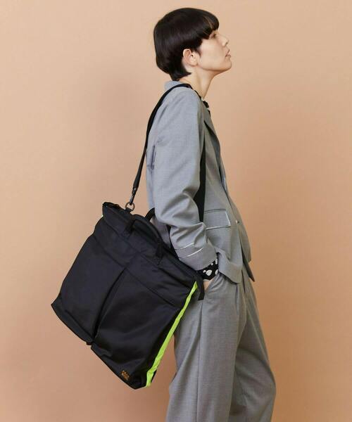 FRAPBOIS(フラボア)の「ヘルメットBAG(ショルダーバッグ・レディース・カーキ/ブラック・FREE)」の15枚目の写真