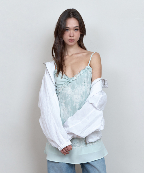 CURETTY（キュリティ）の「C ROUNDED PANEL CHECK JUMPER_WHITE（ナイロンジャケット・レディース・ホワイト・SMALL）」の2枚目の写真