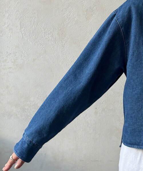 DouDou（ドゥドゥ）の「【インフルエンサーOKOCHI企画】スキッパーデニムシャツ（シャツ/ブラウス・レディース・ブルー・FREE）」の19枚目の写真