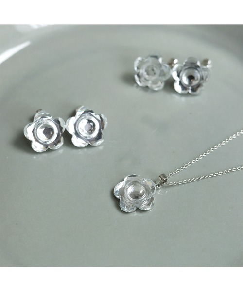 MARY QUANT（マリークワント）の「チアリージュエル イヤリング（イヤリング・レディース・クリア・FREE）」の2枚目の写真