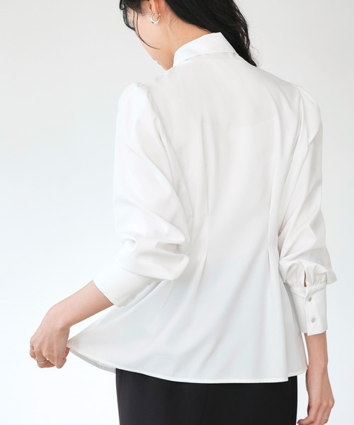 RUIRUE BOUTIQUE(ルイルエブティック)の「洗える | タック & リボン シャツブラウス | ブラウス・ボウタイブラウス・トップス・シャツ・オケージョンブラウス・長袖ブラウス・きれいめブラウス・オフィスカジュアルブラウス(シャツ/ブラウス・レディース・ライトグレー/ベージュ/オフホワイト・M/S/L)」の15枚目の写真