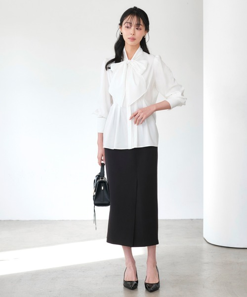 RUIRUE BOUTIQUE(ルイルエブティック)の「洗える | タック & リボン シャツブラウス | ブラウス・ボウタイブラウス・トップス・シャツ・オケージョンブラウス・長袖ブラウス・きれいめブラウス・オフィスカジュアルブラウス(シャツ/ブラウス・レディース・ライトグレー/ベージュ/オフホワイト・M/S/L)」の17枚目の写真