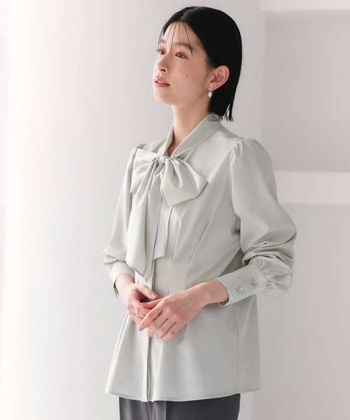 RUIRUE BOUTIQUE(ルイルエブティック)の「洗える | タック & リボン シャツブラウス | ブラウス・ボウタイブラウス・トップス・シャツ・オケージョンブラウス・長袖ブラウス・きれいめブラウス・オフィスカジュアルブラウス(シャツ/ブラウス・レディース・ライトグレー/ベージュ/オフホワイト・M/S/L)」の18枚目の写真