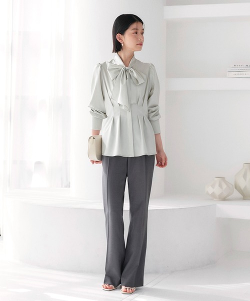 RUIRUE BOUTIQUE(ルイルエブティック)の「洗える | タック & リボン シャツブラウス | ブラウス・ボウタイブラウス・トップス・シャツ・オケージョンブラウス・長袖ブラウス・きれいめブラウス・オフィスカジュアルブラウス(シャツ/ブラウス・レディース・ライトグレー/ベージュ/オフホワイト・M/S/L)」の20枚目の写真