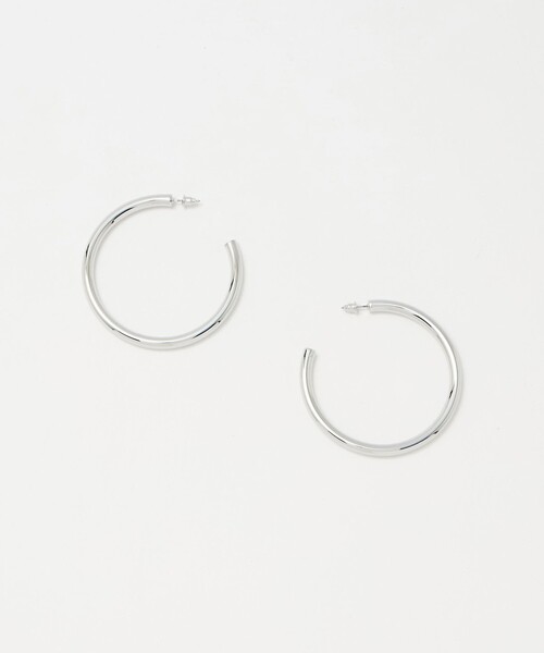 UNITED ARROWS(ユナイテッドアローズ)の「ラージ フープ ピアス(ピアス(両耳用)・レディース・シルバー/ゴールド・FREE)」の1枚目の写真