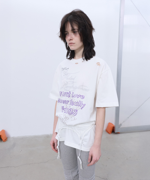 LCDC TM（エルシーディーシーティーエム）の「DISTRESSED OVERSIZED T-SHIRT (WHITE)（Tシャツ/カットソー・レディース・その他・OS）」の7枚目の写真