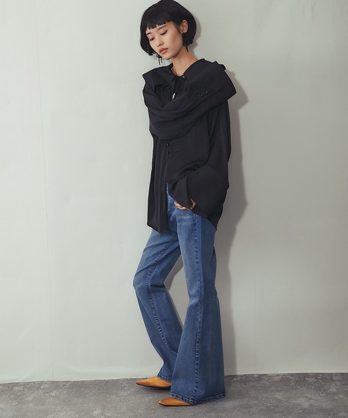 ANOTHER S（アナザーエス）の「ビッグカラーシアーシャツ（シャツ/ブラウス・レディース・ブラック/オフホワイト/ブルー・FREE）」の4枚目の写真