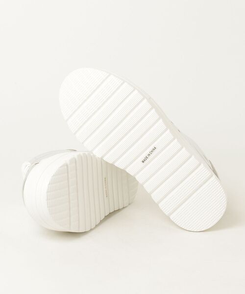 DOUBLE STANDARD CLOTHING(ダブルスタンダードクロージング)の「メタリックスニーカー(スニーカー・レディース・シルバー・35.5/36.5/37.5)」の8枚目の写真