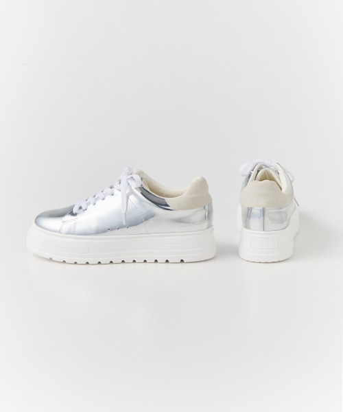 DOUBLE STANDARD CLOTHING(ダブルスタンダードクロージング)の「メタリックスニーカー(スニーカー・レディース・シルバー・35.5/36.5/37.5)」の4枚目の写真