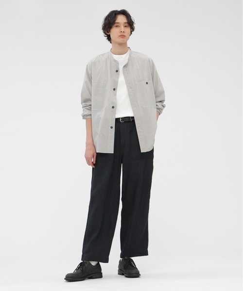 MHL.（エムエイチエル）の「WORN COTTON HAIRLINE STRIPE（シャツ/ブラウス・メンズ・ライトブルー・LARGE/MEDIUM）」の2枚目の写真