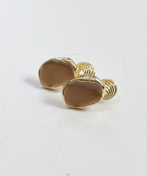 yu-ka(ユーカ)の「YU-KA:ゴールドフレーム オーバルイヤリング gold frame oval earring(イヤリング・レディース・ピンク/グリーン/ベージュ・FREE)」の4枚目の写真