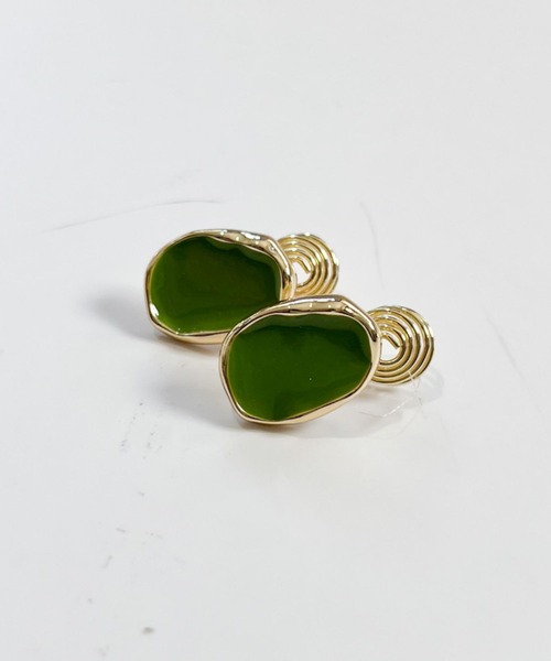 yu-ka(ユーカ)の「YU-KA:ゴールドフレーム オーバルイヤリング gold frame oval earring(イヤリング・レディース・ピンク/グリーン/ベージュ・FREE)」の5枚目の写真