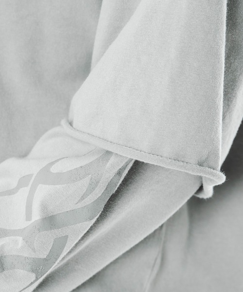 SHORT ROUND(ショートラウンド)の「SHORT ROUND/ブリーチレイヤードグラフィックT(Tシャツ/カットソー・メンズ・ブラック系その他/グレー・LARGE/MEDIUM)」の8枚目の写真