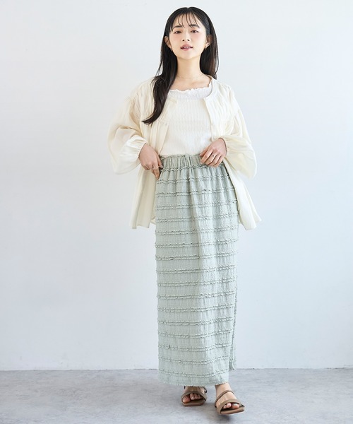 mil(ミル)の「シャーリングチュニックシャツ【586092】(シャツ/ブラウス・レディース・オフホワイト/グレイッシュブルー/ブラック・ONE SIZE)」の5枚目の写真