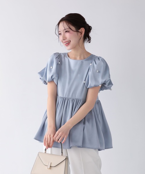 Fit more(フィットモア)の「パールバルーンスリーブサテンペプラムトップス(その他トップス・レディース・ブルー/ブラック/ピンク・FREE)」の21枚目の写真