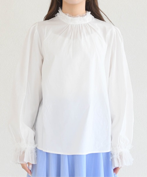 MISCH MASCH(ミッシュマッシュ)の「2026春夏新作 バックパール釦フリルネックブラウス(シャツ/ブラウス・レディース・ホワイト・フリ-)」の9枚目の写真
