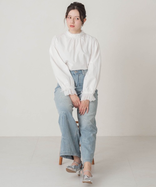 MISCH MASCH(ミッシュマッシュ)の「2026春夏新作 バックパール釦フリルネックブラウス(シャツ/ブラウス・レディース・ホワイト・フリ-)」の21枚目の写真