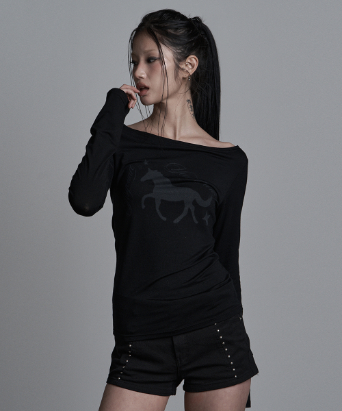 as you are(アズユーアー)の「ホースボートネックロングスリーブブラック(Tシャツ/カットソー・レディース・その他・OS)」の2枚目の写真