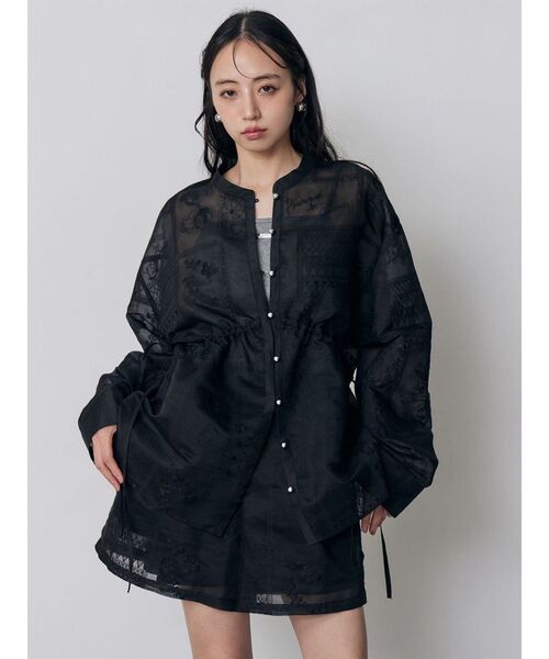 MURUA(ムルーア)の「【セットアップ対応】ウエストドロストシアーレースシャツ 夏服(シャツ/ブラウス・レディース・ブラック/アイボリー・FREE)」の3枚目の写真