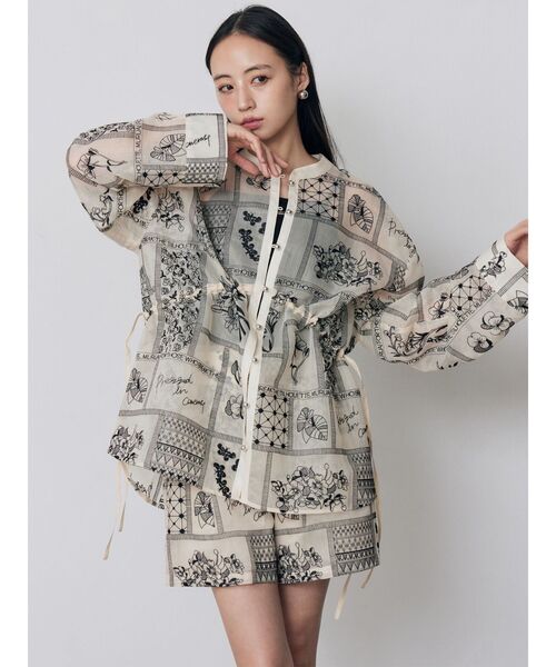 MURUA(ムルーア)の「【セットアップ対応】ウエストドロストシアーレースシャツ 夏服(シャツ/ブラウス・レディース・ブラック/アイボリー・FREE)」の6枚目の写真