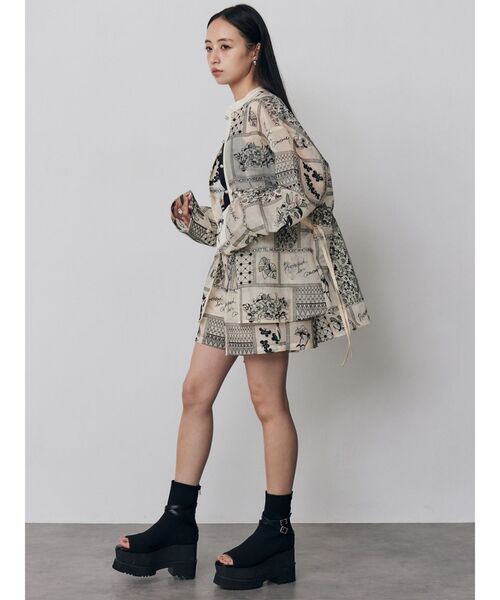 MURUA(ムルーア)の「【セットアップ対応】ウエストドロストシアーレースシャツ 夏服(シャツ/ブラウス・レディース・ブラック/アイボリー・FREE)」の21枚目の写真