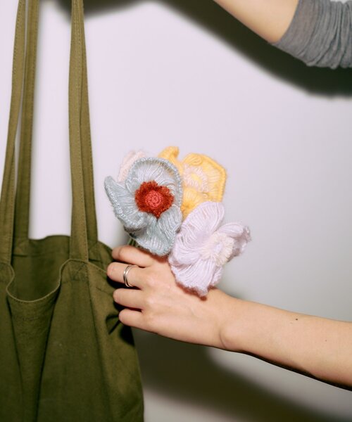 BIRTHDAY BAR（バースデイバー）の「【SAHIR サヒール】　Yarn flowers　毛糸 花（インテリア雑貨・レディース・パープル/オレンジ/ブルー/アイボリー・0）」の8枚目の写真