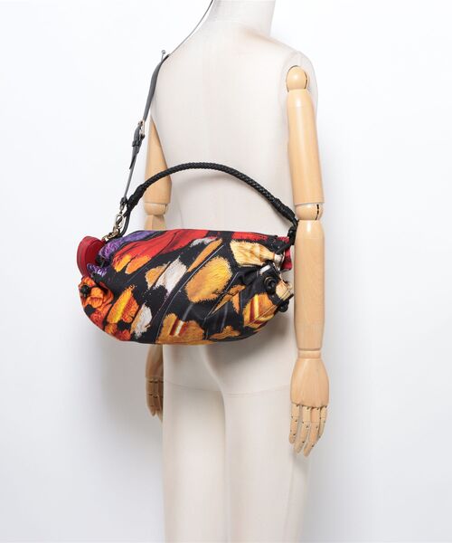 Desigual(デシグアル)の「バタフライハンドル ミディアムショルダーバッグ(ハンドバッグ・レディース・マルチ・FREE)」の7枚目の写真