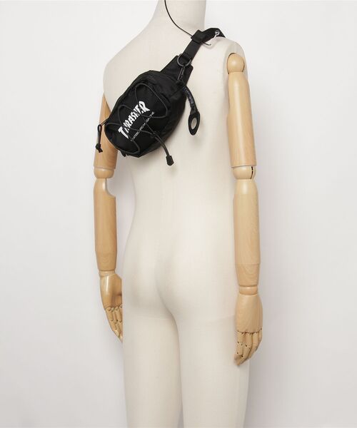 THRASHER（スラッシャー）の「【THRASHER/スラッシャー】2Way ボトルストラップ付き ミニウエストバッグ ショルダーバッグ（ボディバッグ/ウエストポーチ・メンズ・ブラック・FREE）」の5枚目の写真