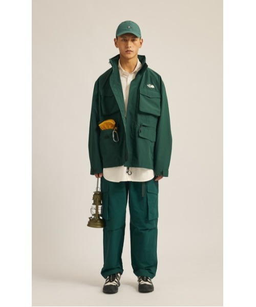 Liberaturs(リベレーター)の「テフロン M65パーカー / TEFLON M65 FIELD PARKA(マウンテンパーカー・メンズ・グリーン/ベージュ・MEDIUM)」の2枚目の写真