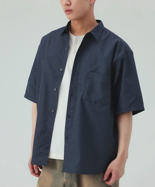 BEAMS HEART(ビームスハート)の「【8/6値下げ】【ユニセックス】リラックスフィット レギュラーカラー シャツ(シャツ/ブラウス・メンズ・ネイビー/サックスブルー・SMALL/MEDIUM/LARGE)」の4枚目の写真