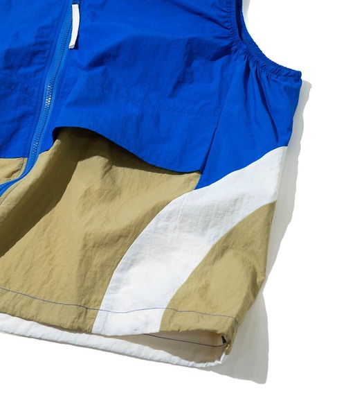 go slow caravan（ゴースローキャラバン）の「GENTIL/ジャンティー　ナイロン 配色切替ベスト（ベスト・レディース・ブルー/ベージュ・FREE）」の6枚目の写真