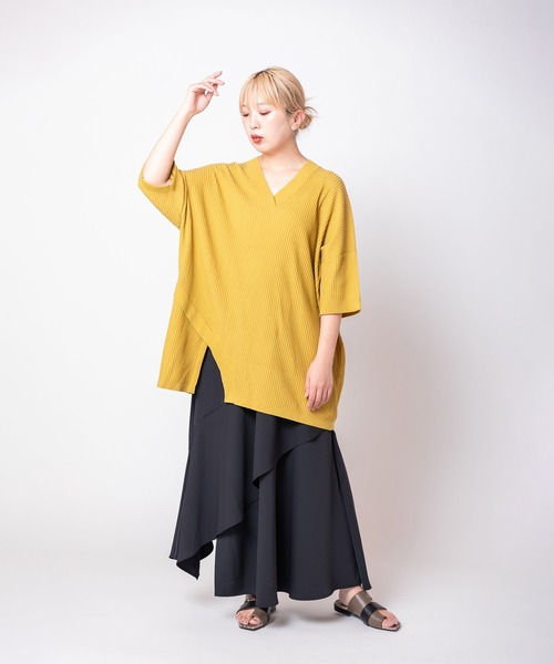 OSMOSIS（オズモーシス）の「Vネックニットプルオーバー（ニット/セーター・レディース・ライトベージュ/ブラック/イエロー・ONE SIZE）」の9枚目の写真