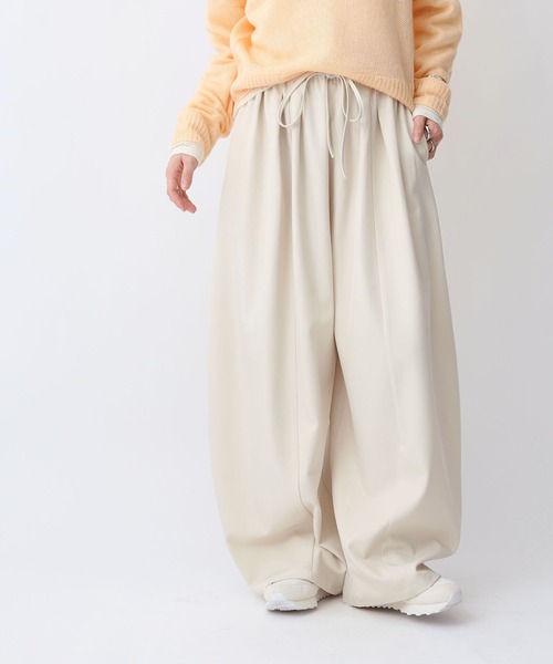 NOAHL（ノアル）の「【NOAHL】タックワイドイージーパンツ（その他パンツ・レディース・ホワイト系/ブラック・M/L）」の6枚目の写真