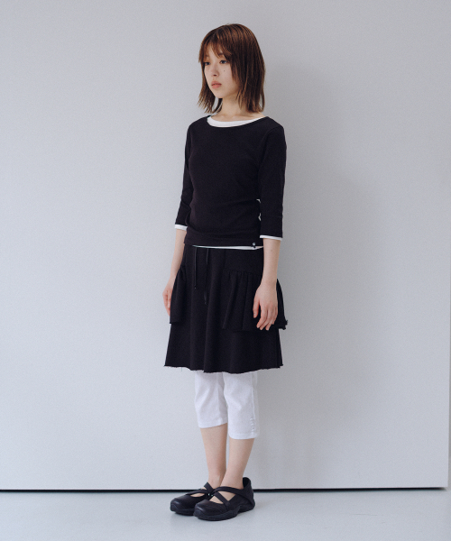 OHESHIO(オヘシオ)の「SLIM BUTTON POINT LEGGINGS, WHITE(その他パンツ・レディース・その他・FREE)」の7枚目の写真