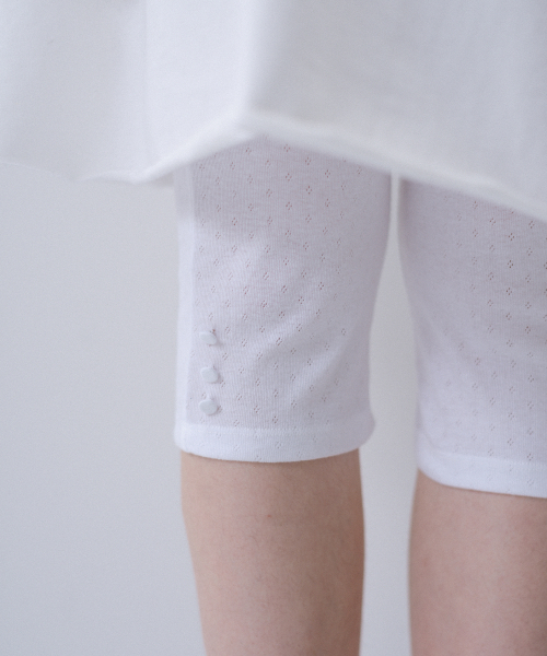 OHESHIO(オヘシオ)の「SLIM BUTTON POINT LEGGINGS, WHITE(その他パンツ・レディース・その他・FREE)」の9枚目の写真