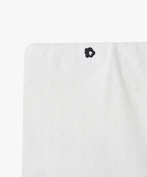 OHESHIO(オヘシオ)の「SLIM BUTTON POINT LEGGINGS, WHITE(その他パンツ・レディース・その他・FREE)」の4枚目の写真
