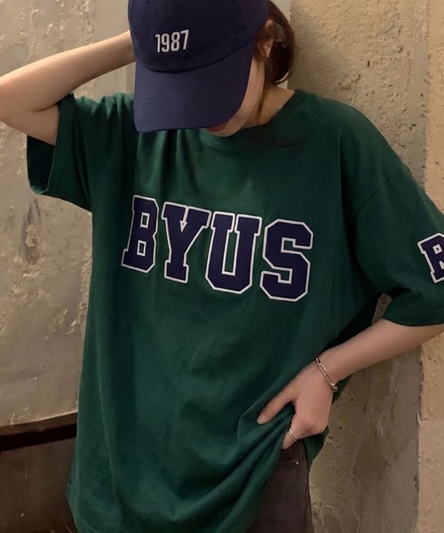 SpRay(スプレイ)の「貼付ロゴ BIG Tシャツ(Tシャツ/カットソー・レディース・チャコールグレー/オートミール/ネイビー/レッド/グリーン・FREE)」の4枚目の写真