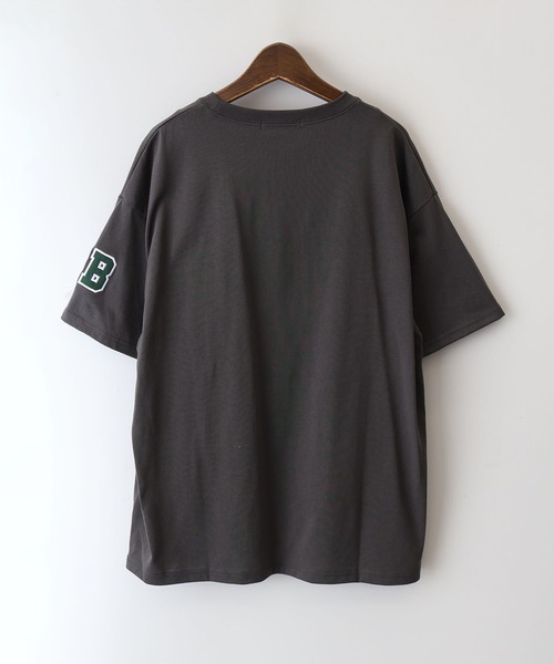 SpRay(スプレイ)の「貼付ロゴ BIG Tシャツ(Tシャツ/カットソー・レディース・チャコールグレー/オートミール/ネイビー/レッド/グリーン・FREE)」の10枚目の写真