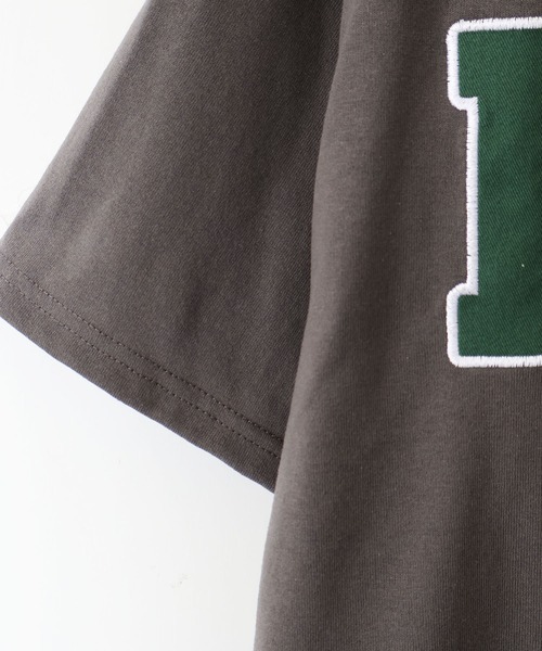 SpRay(スプレイ)の「貼付ロゴ BIG Tシャツ(Tシャツ/カットソー・レディース・チャコールグレー/オートミール/ネイビー/レッド/グリーン・FREE)」の8枚目の写真